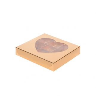 Коробка сердце с крышкой из кашированного картона для подарочной и сувенирной продукции